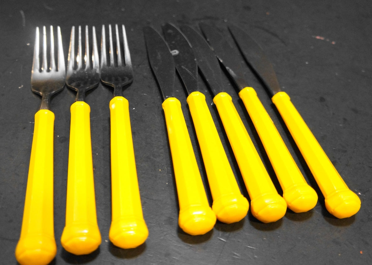 Oxford Hall Fashion Wear Yellow Plastic Handle Flatware 10 Pieces Fashionware