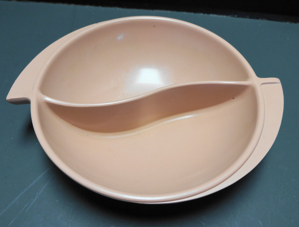 Boonton Mauve Wing Divided Round Serving Bowl Melamine