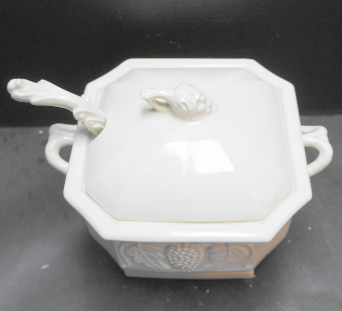 Red Cliff Grape Ironstone Soup Tureen Ladle No Underplate