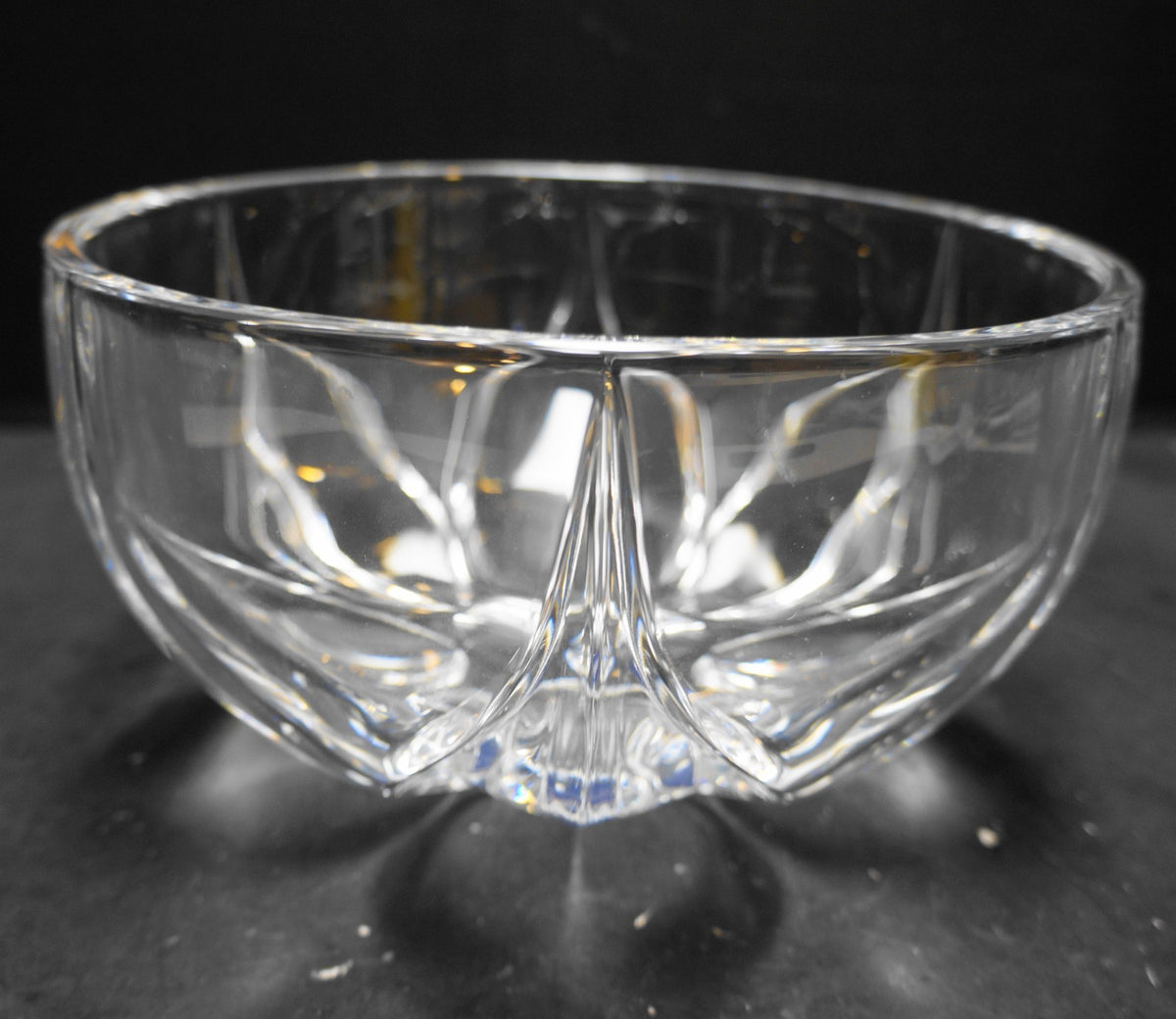 Mikasa Crystal Partridge Cut Petals 8" Serving Bowl