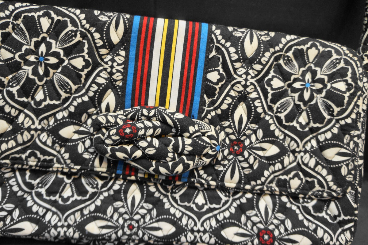 Vera Bradley Barcelona Knot Just A Clutch Black White