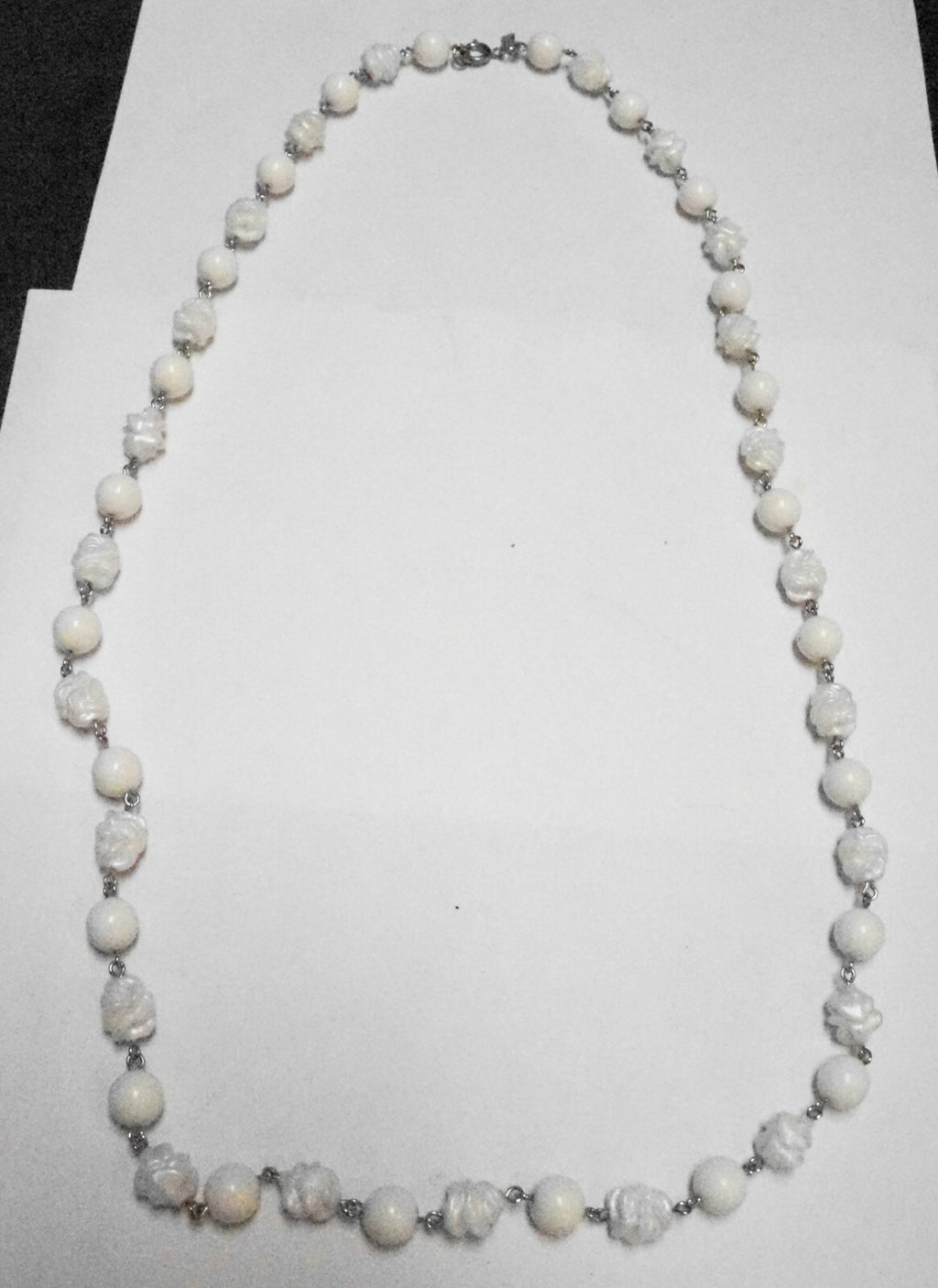 Sarah Coventry Summer Magic White Beads Round Textured Necklace