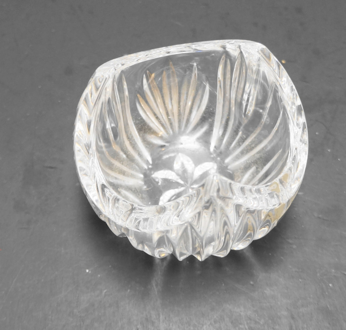 Mikasa Pierpoint Crystal Tea Light Votive Candle Holder Cut Vertical Fan