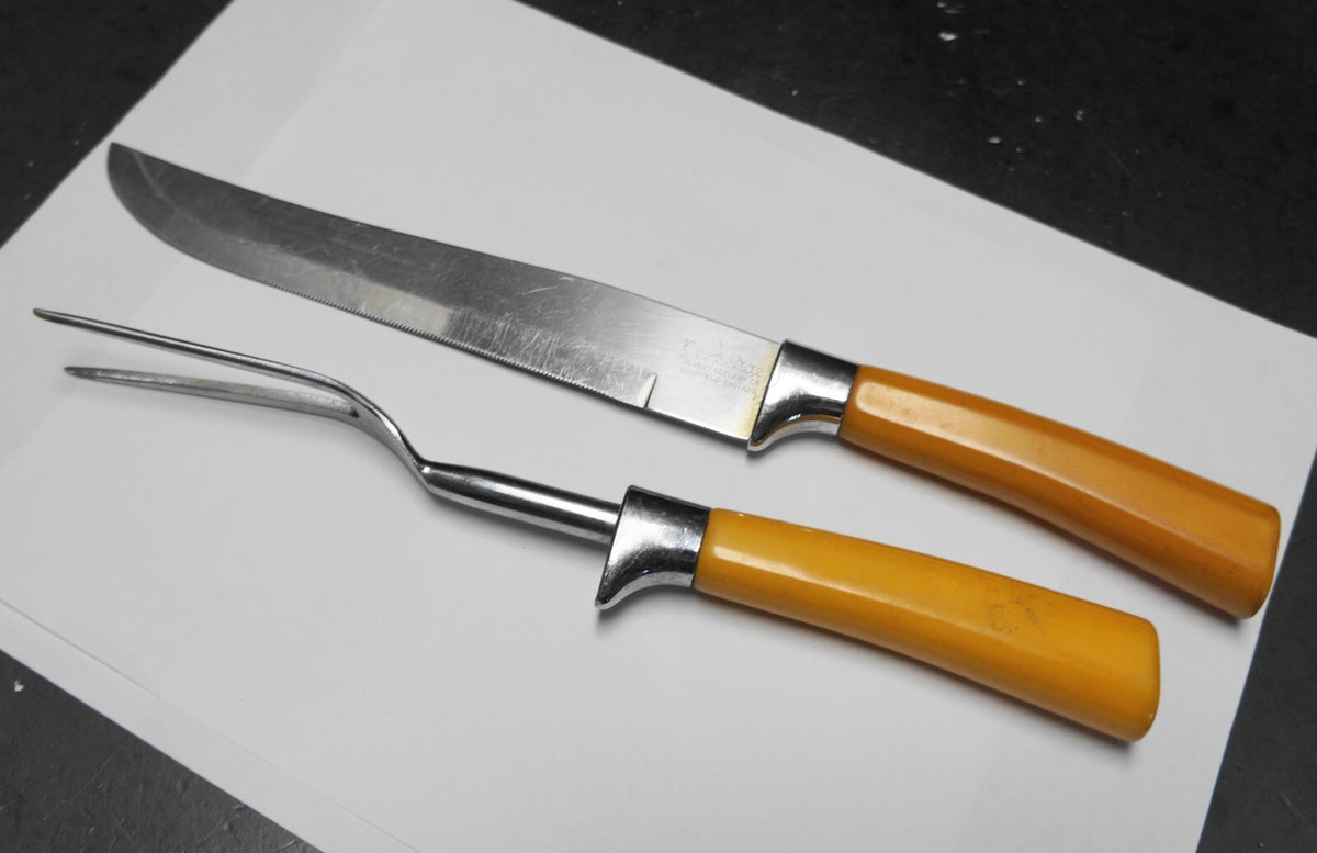 Peeredge Regent Sheffield England Butterscotch Bakelite Handle Carving Set