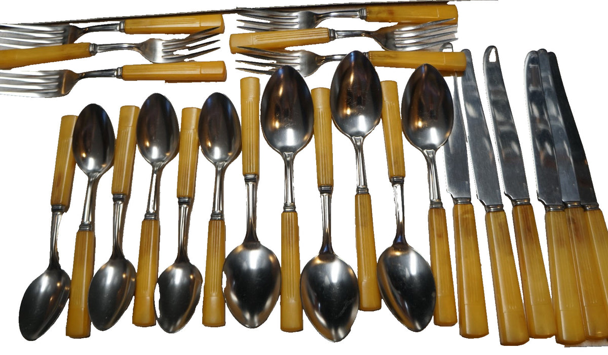 Butterscotch Bakelite Art Deco Handle Flatware Set 24 Pieces Service for 6