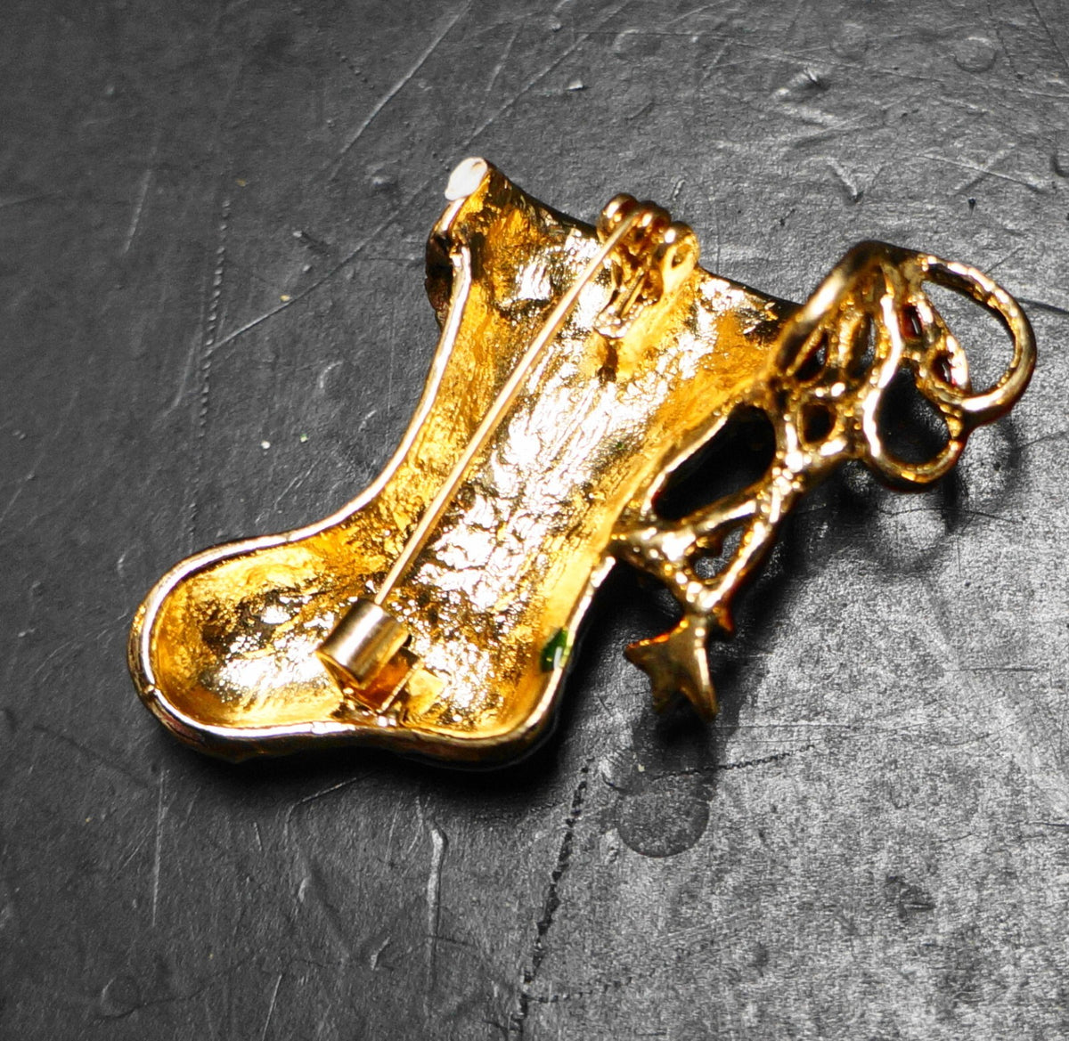 Green Enamel Gold Tone Christmas Stocking Pin
