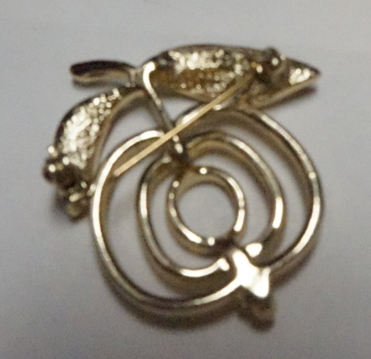 Sarah Coventry Gold Tone Saucy Apple Outline Pin