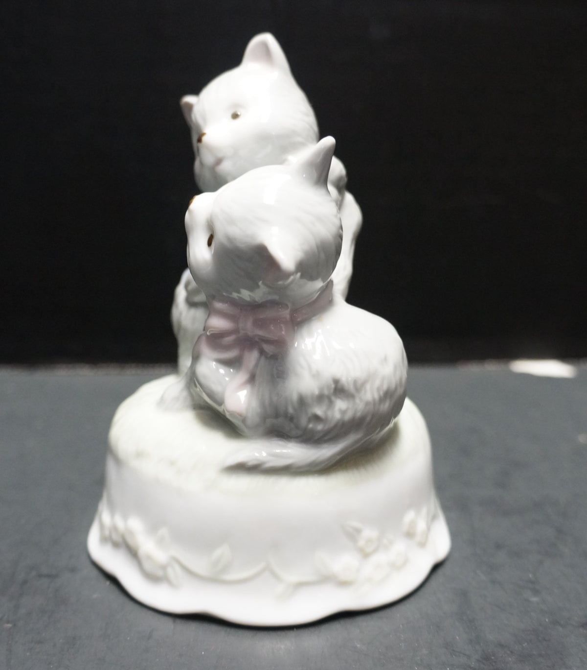 Precious Playmates Kittens Porcelain Music Box Heritage House
