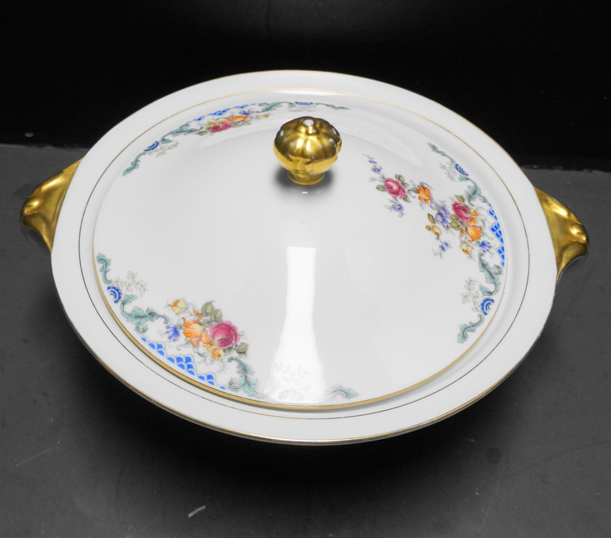 Royal Bayreuth Bavaria Franklin Covered Vegetable Dish Round