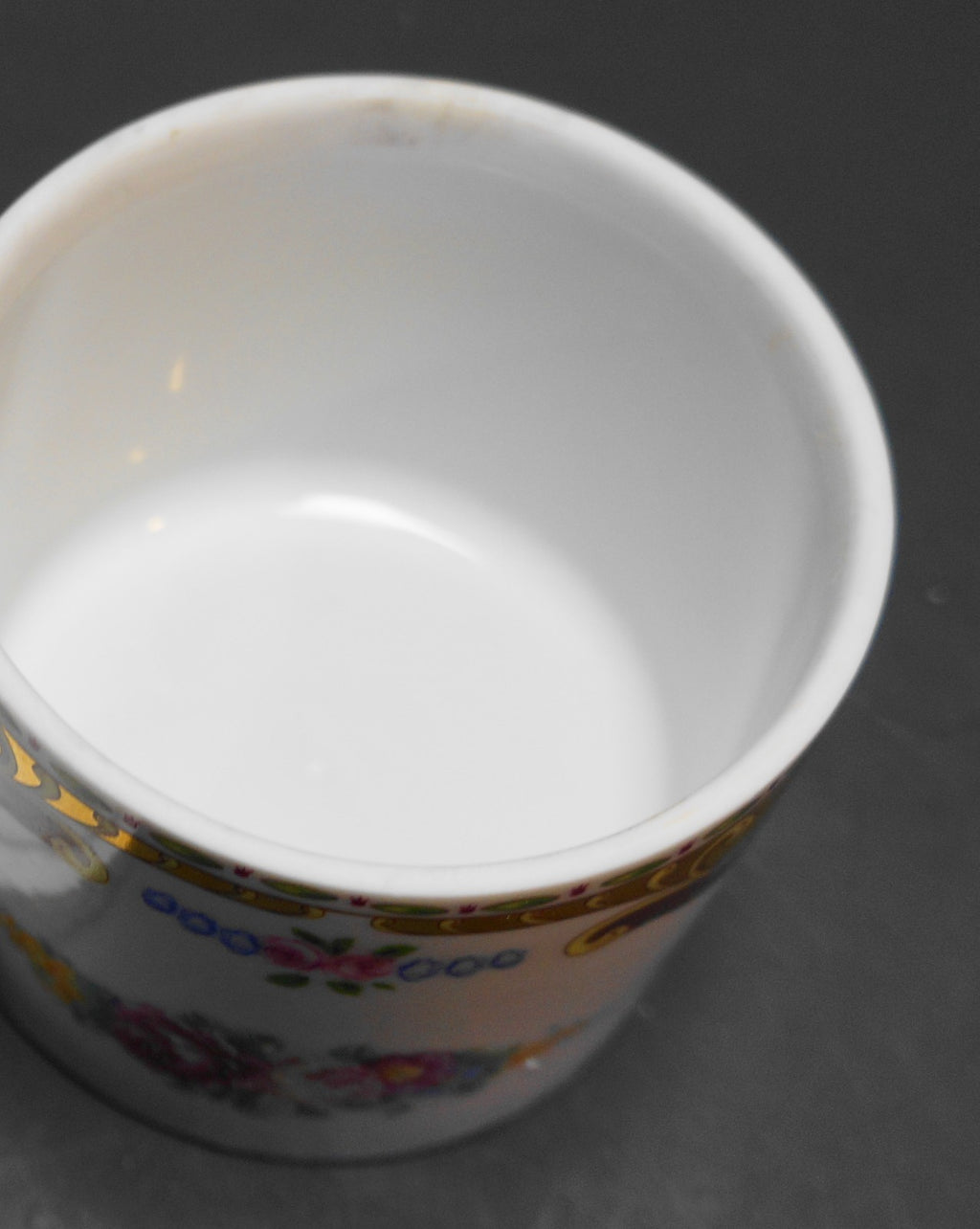 Vizavi Porcelain Rose Decorated Tall Round Trinket Box