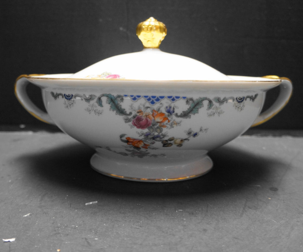 Royal Bayreuth Bavaria Franklin Covered Vegetable Dish Round