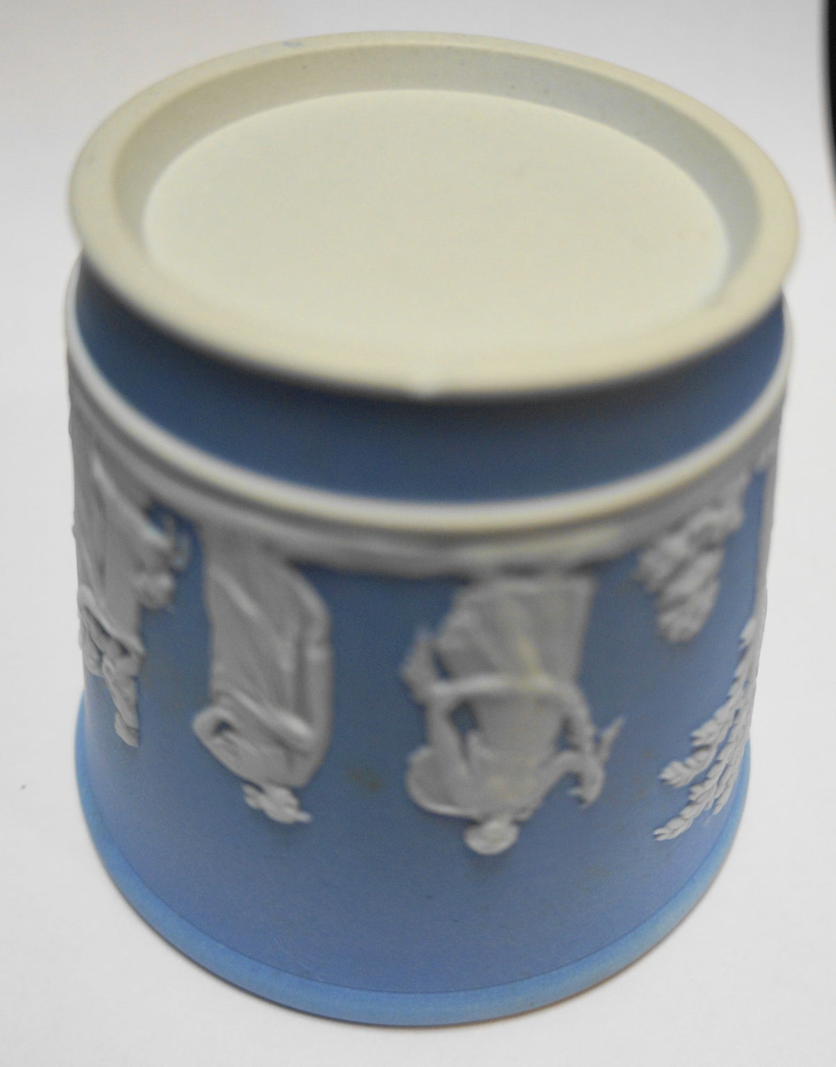 Wedgwood Jasperware Light Blue Neoclassical Small Cache Pot