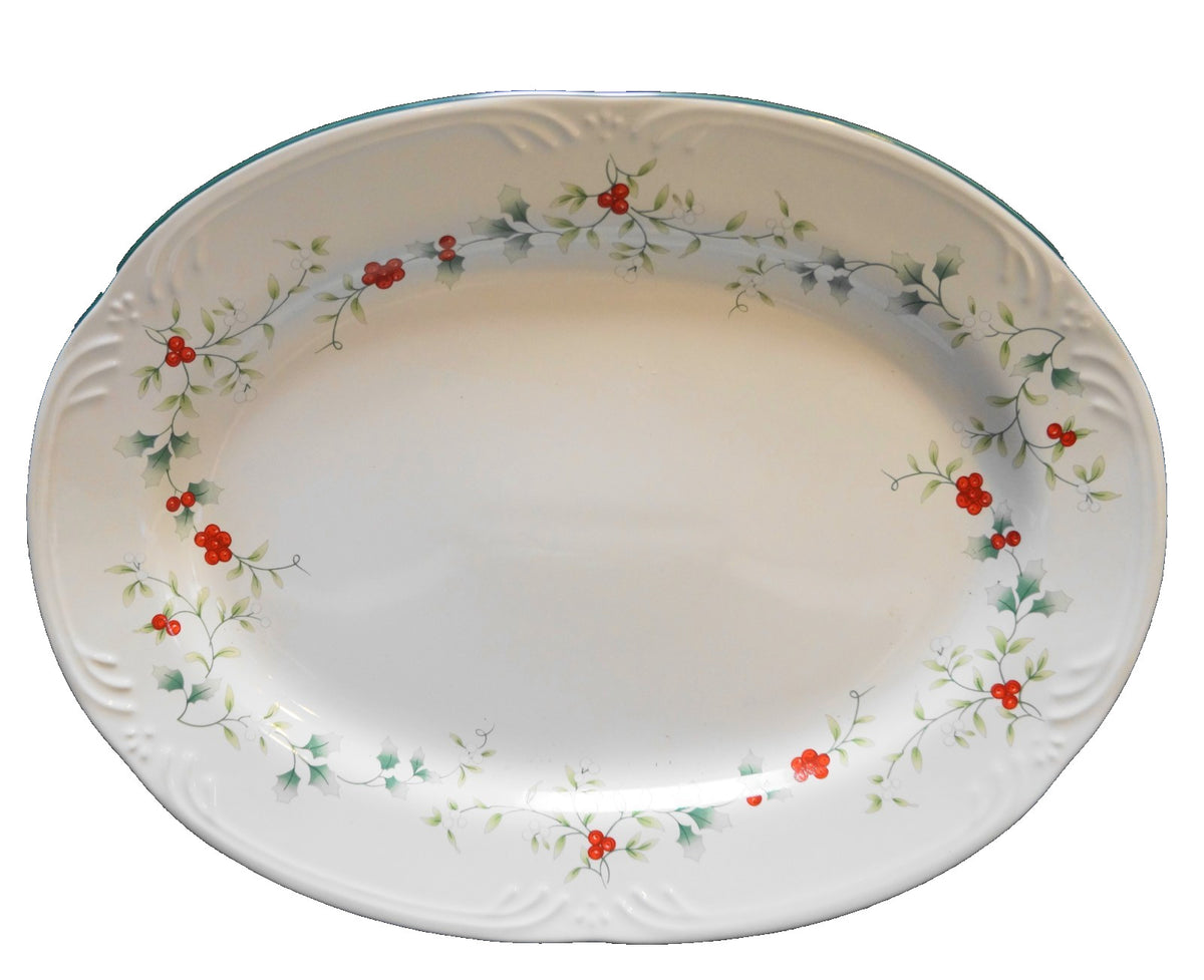Pfaltzgraff Winterberry Oval Platter 14 IN