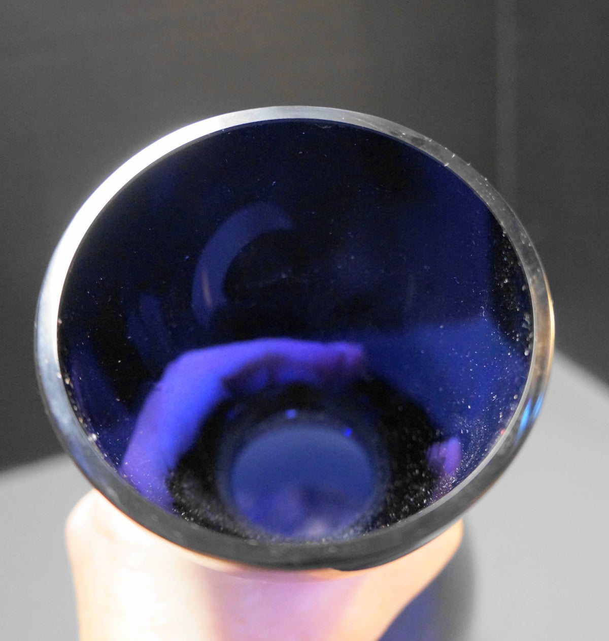 Crate and Barrel Diva Poland Art Glass Amethyst Deep Purple Vase