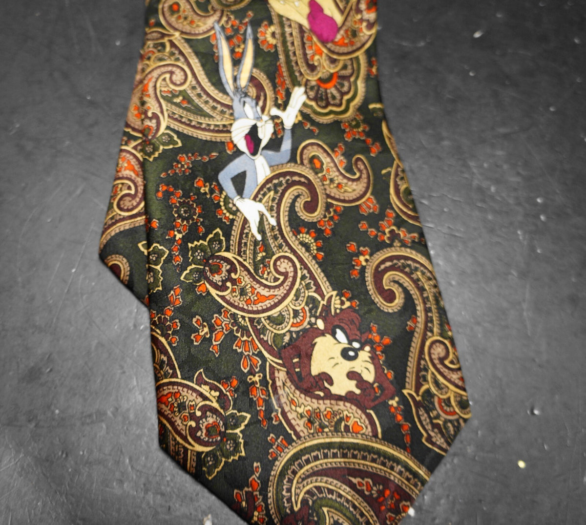 Looney Tunes Mania Dark Green Paisley Tie Bugs Bunny Taz Needs Repair