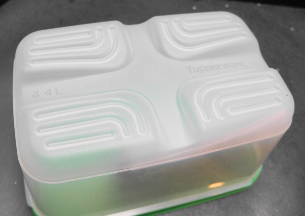 Tupperware Fridgesmart Medium Deep 4.4L/ 1 gal Fresh Produce Storage