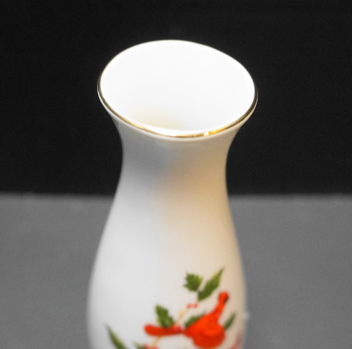 Lefton Red Cardinals Holly Winter Bud Vase