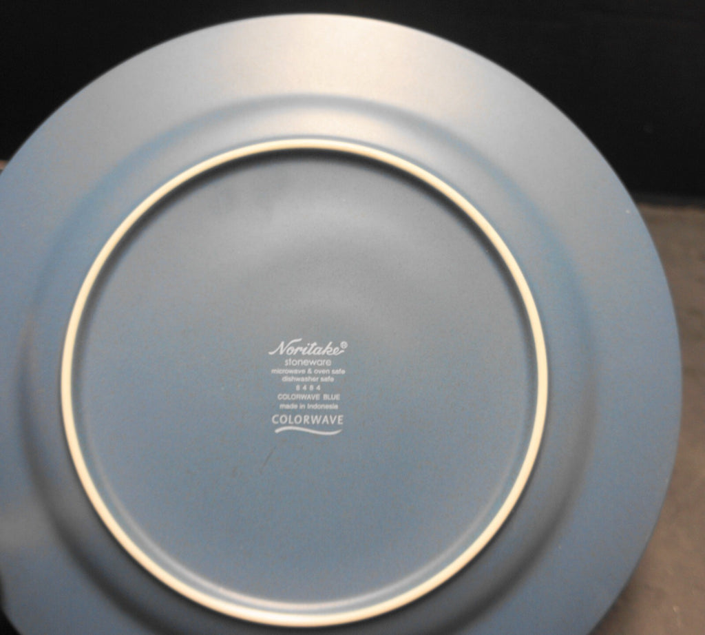 Noritake Colorwave Blue Rim Shape Dinner Plates Pair