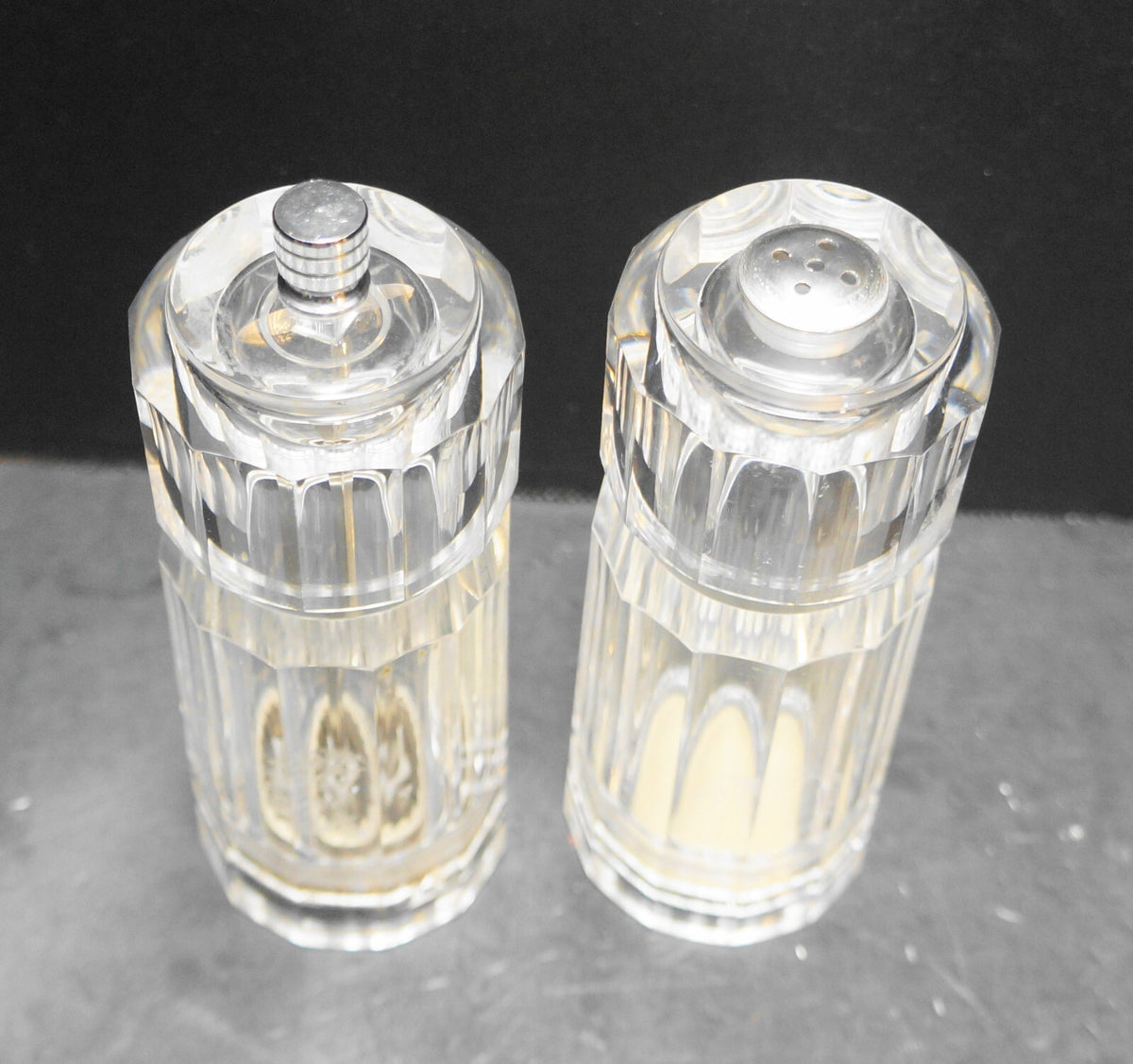 Olde Thompson Clear Lucite Acrylic Paneled Faceted Salt Shaker Pepper Grinder Pa