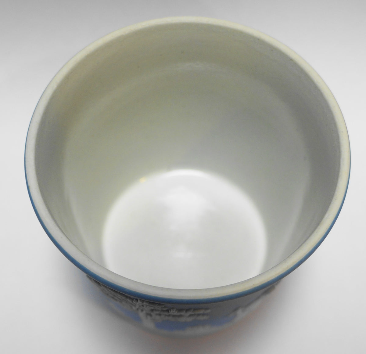 Wedgwood Jasperware Light Blue Neoclassical Small Cache Pot