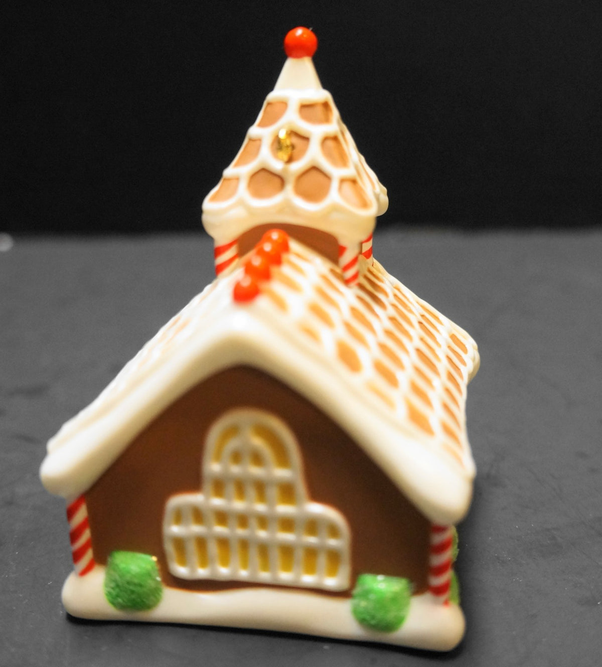 Hallmark Keepsake Ornament Gingerbread House 2000