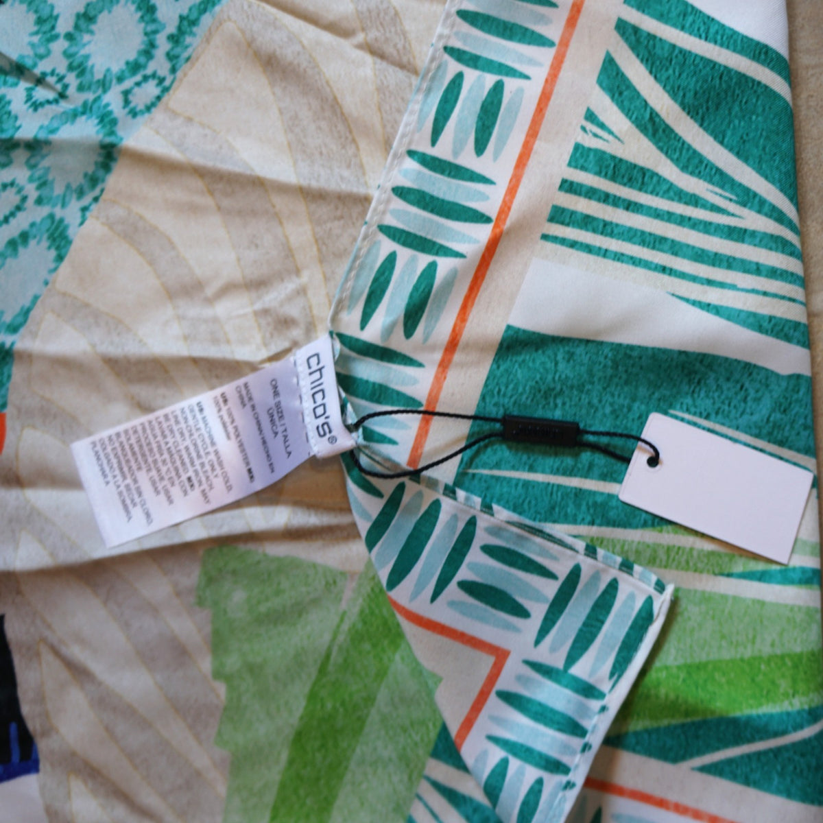 Chico's Island Motif Tropical Toucan Square Scarf 2025 35 IN