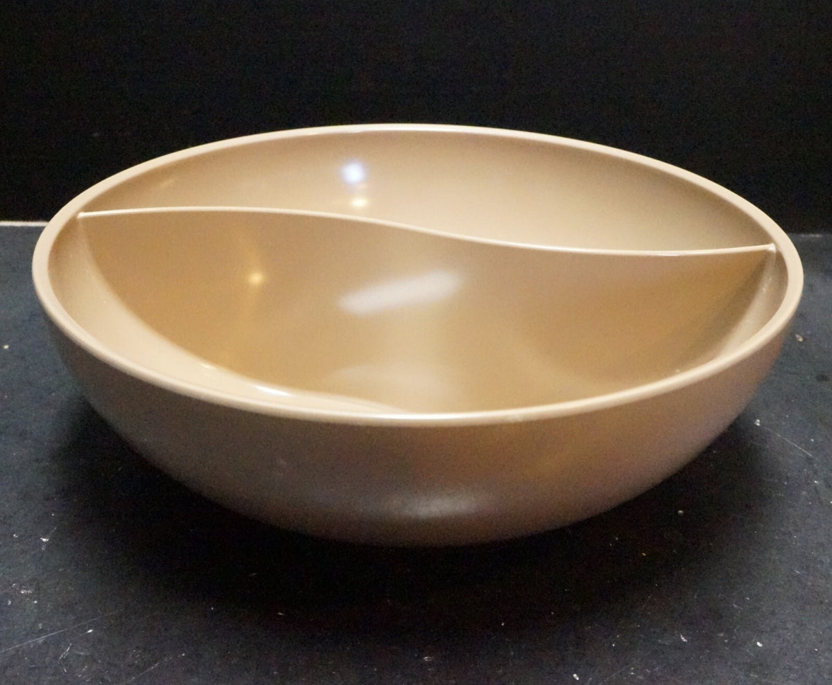 Boonton Melmac Melamine Brown Divided Round Serving Bowl