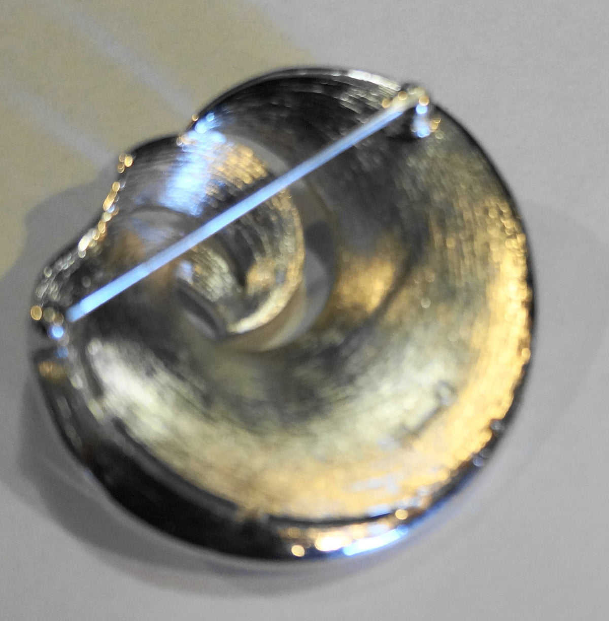 Crown Trifari Silver Tone Textured Swirl Curved Modernist Brooch Pin