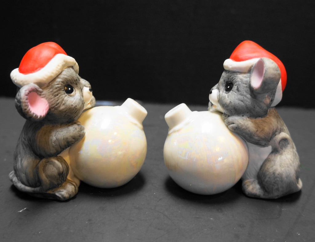 House of Lloyd Christmas Around the World Mouse Mice Christmas Salt Pepper Shake