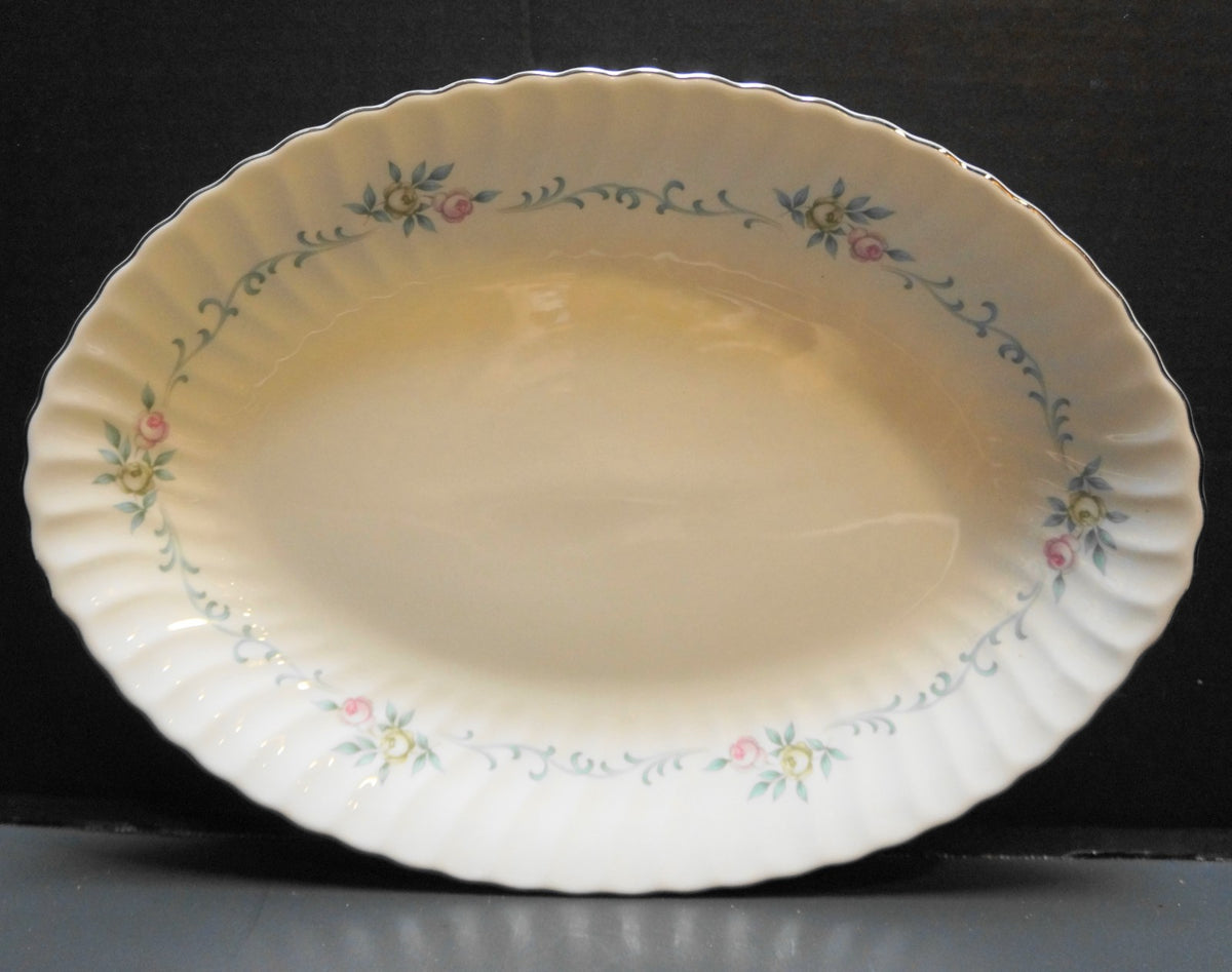Syracuse Sweetheart Oval Platter 14"
