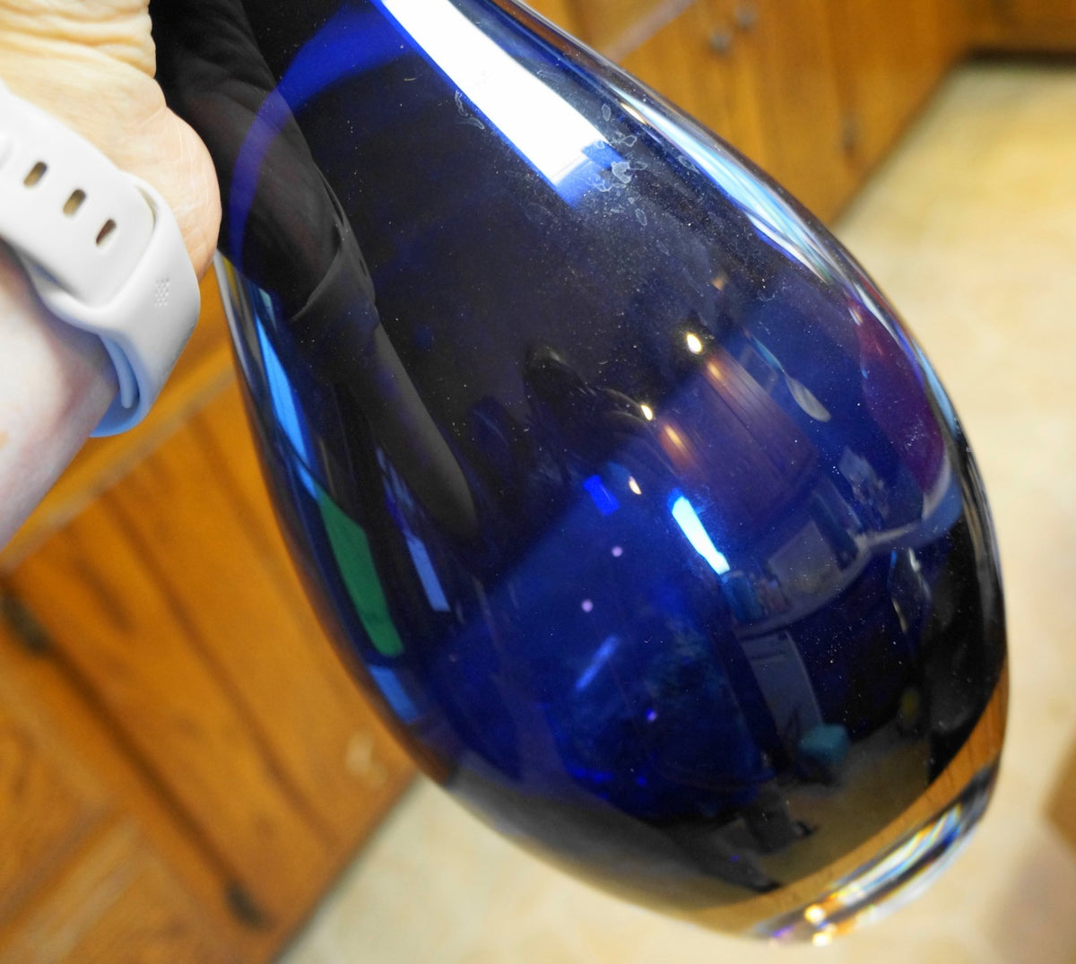 Crate and Barrel Diva Poland Art Glass Amethyst Deep Purple Vase