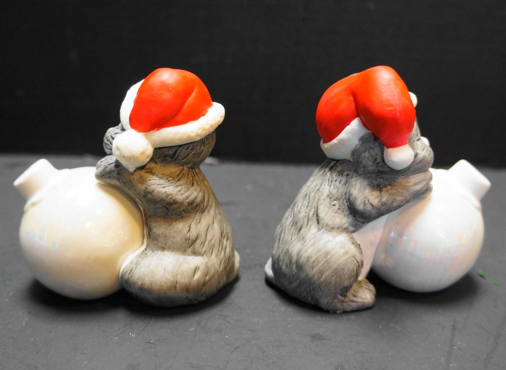 House of Lloyd Christmas Around the World Mouse Mice Christmas Salt Pepper Shake