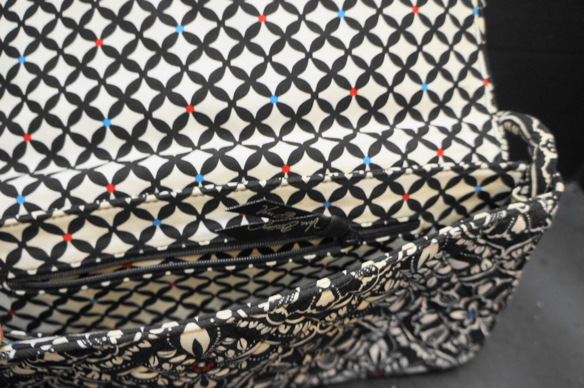 Vera Bradley Barcelona Knot Just A Clutch Black White