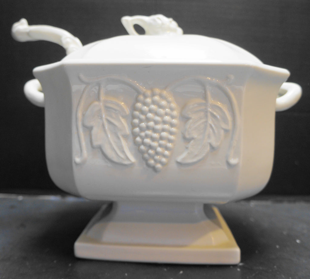 Red Cliff Grape Ironstone Soup Tureen Ladle No Underplate