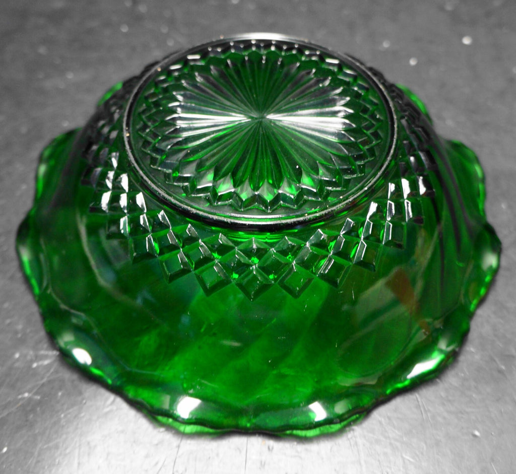 Anchor Hocking Fire King Forest Green Scalloped Swirl Diamonds Bowl