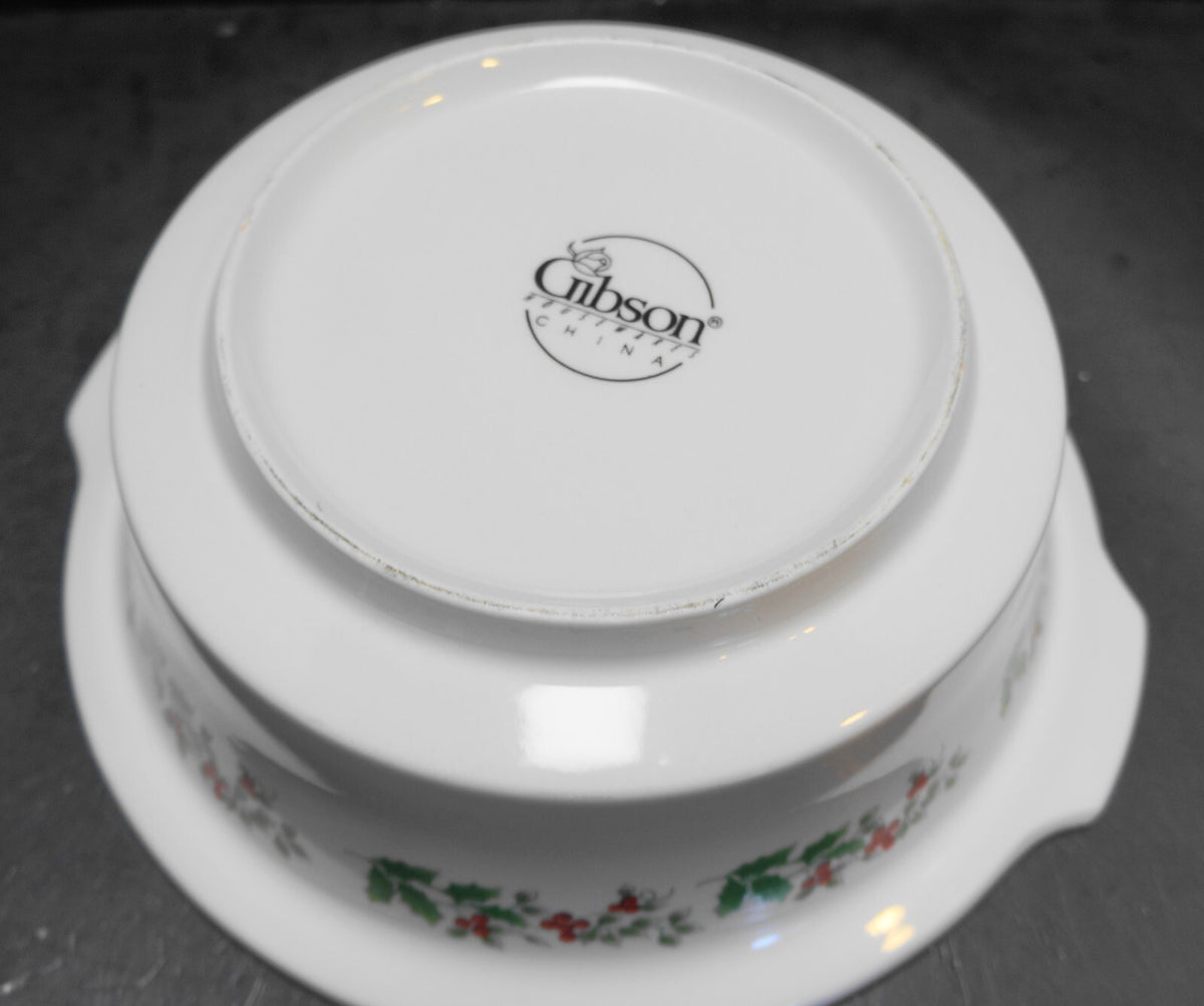 GIbson Christmas Charm Delight Harmony Covered Vegetable