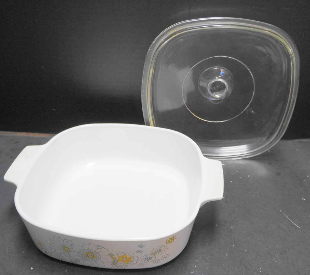 Corning Floral Bouquet Daisies A-2-B 2 Quart Casserole Pyrex Lid