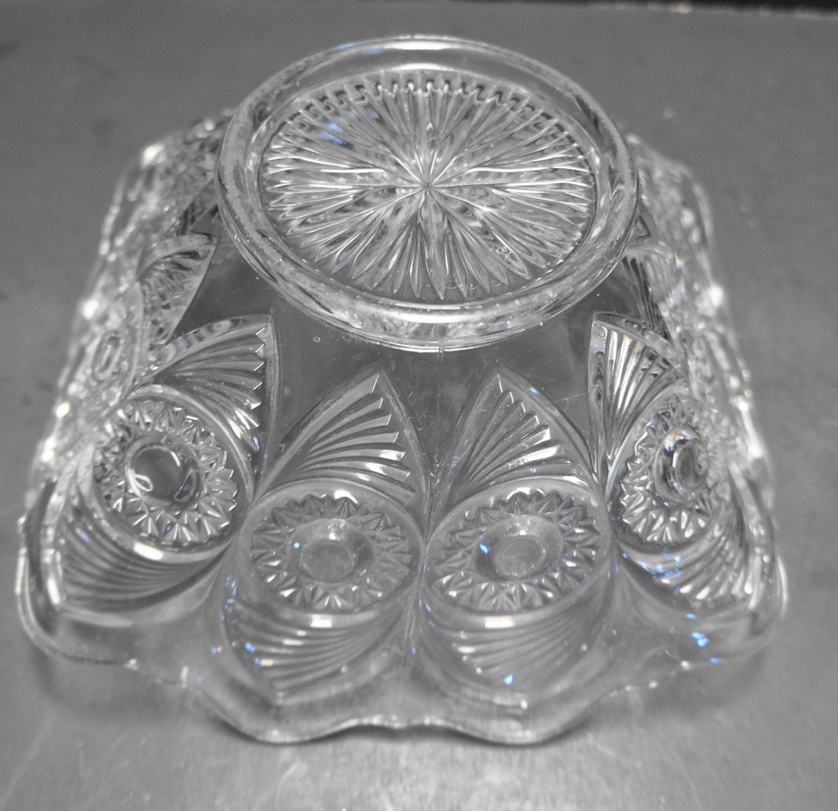 US Glass Bull's Eye Peacock and Fan Square Bowl EAPG