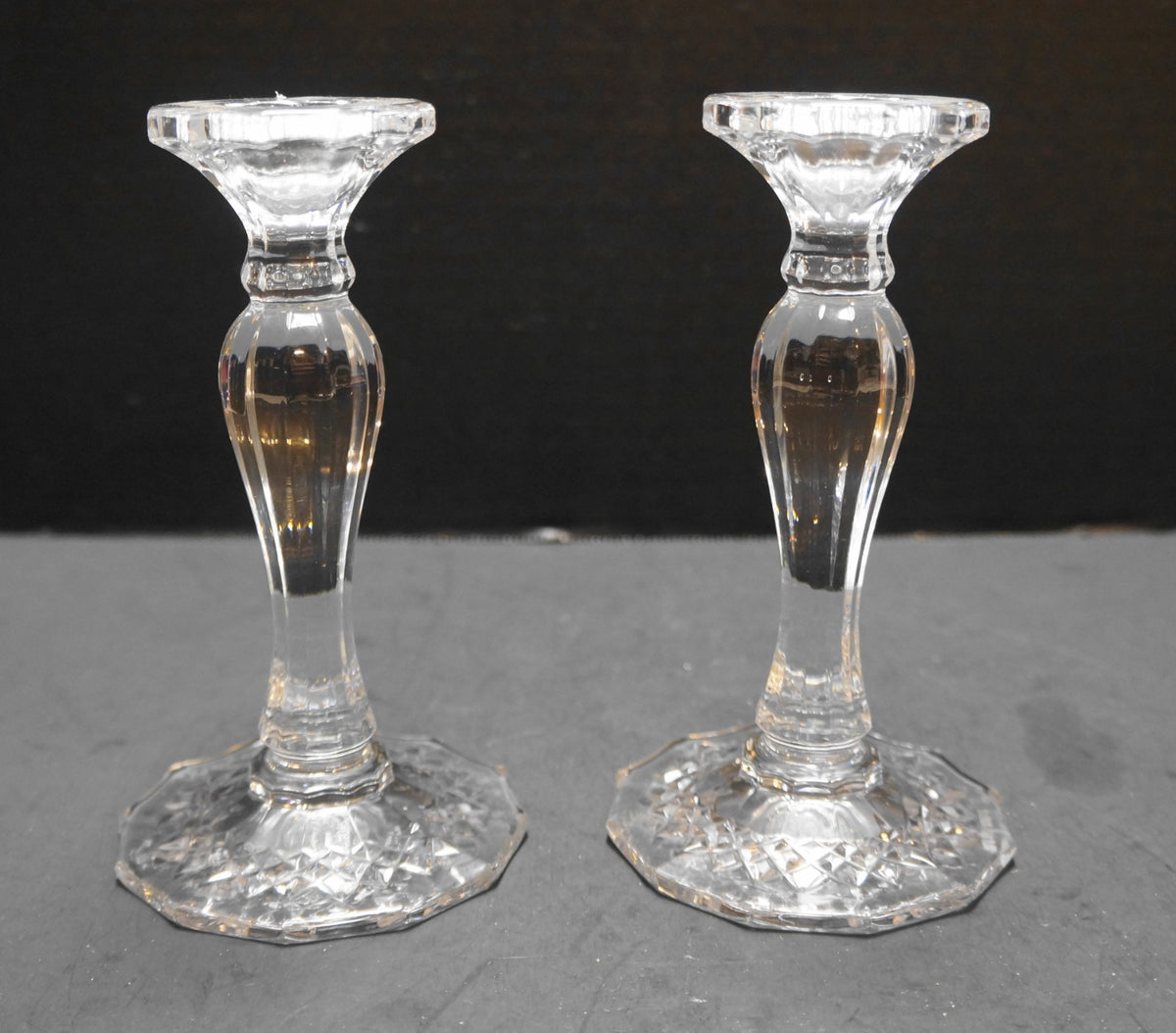 Neiman Marcus Crystal Ribbed Crosshatch Diamond Foot Candle Sticks Pair