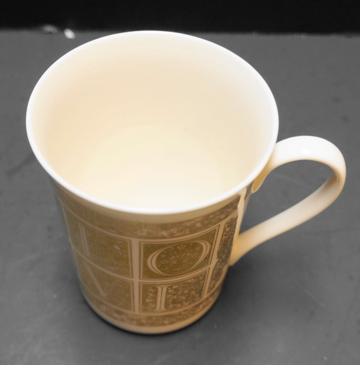Papel Freelance Love Gold Filigree Mug Bone China